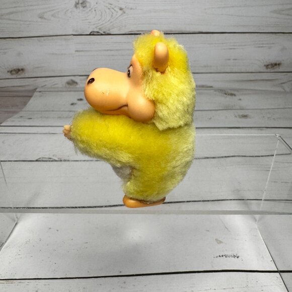 Vintage 1980s Yellow Hippo Finger Grabber Puppet Clip Hugger Plush Toy 3 1/2" in - Picture 3 of 7